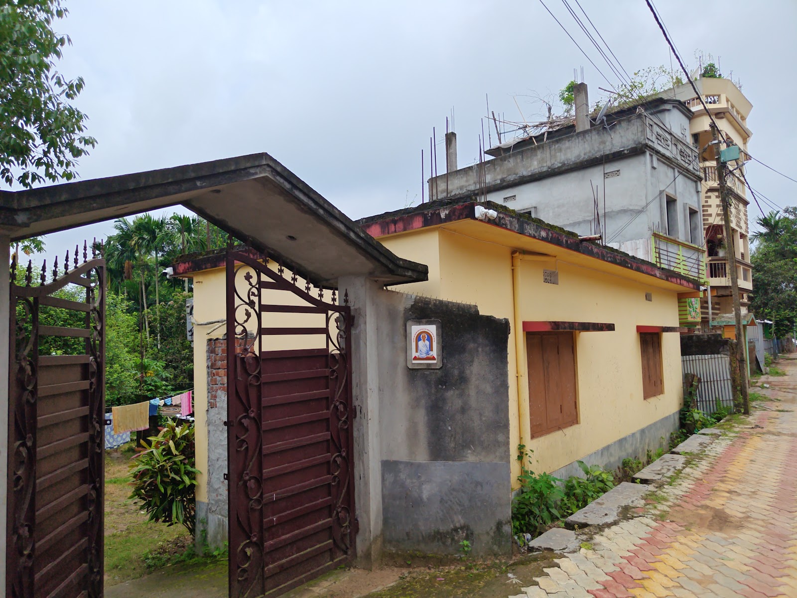 Nayan Das Google photo 1