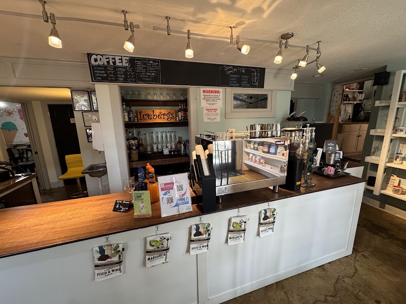 Icebergs Italian Ice & Gelato photo 4