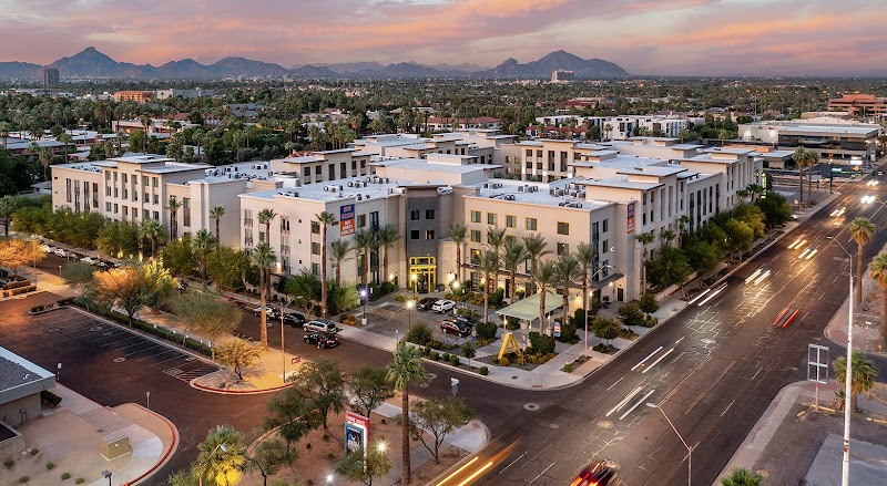 Chic Artistry Studio — interior