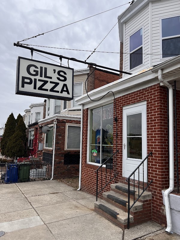 Gil's Pizza photo 4