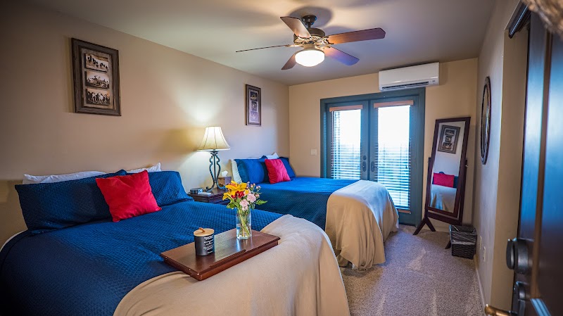 Cherry Creek Lodge - Photo 1