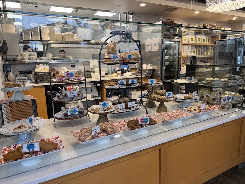 Twist Bakery & Cafe photo 3