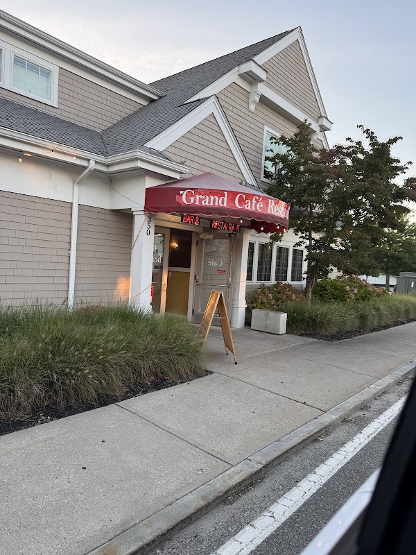 Grand Cafe Restaurant & Bar