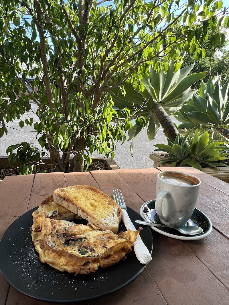 Erb 'N' Flo Breakfast & Coffee Bar photo 7