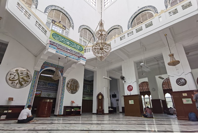 Masjid Cut Meutia photo 2