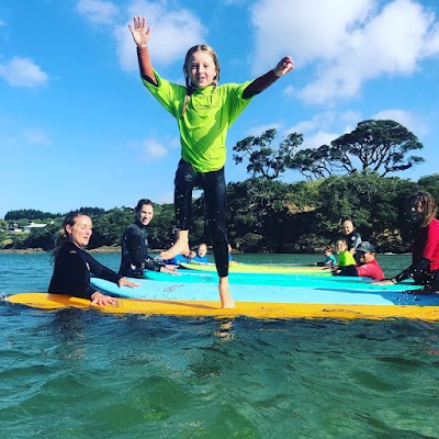 Learn 2 Surf Waipu Cove