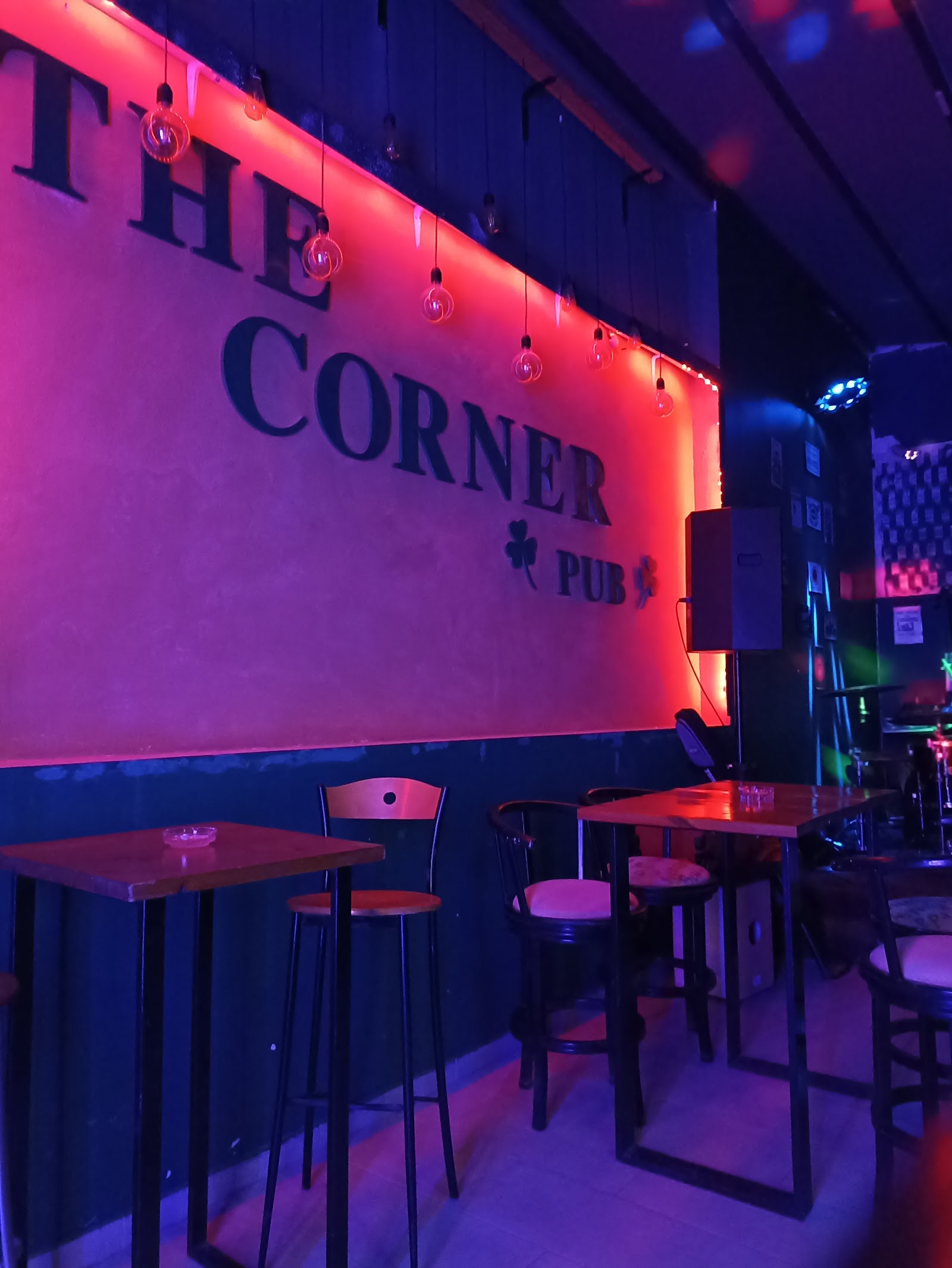 The Corner Pub mekanı
