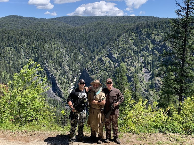 Silver Spur Outfitters - Photo 4