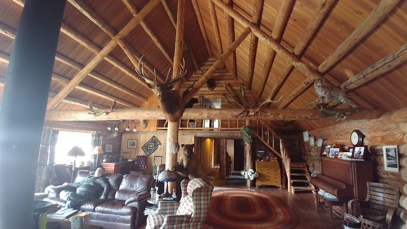 Silver Spur Outfitters - Photo 1