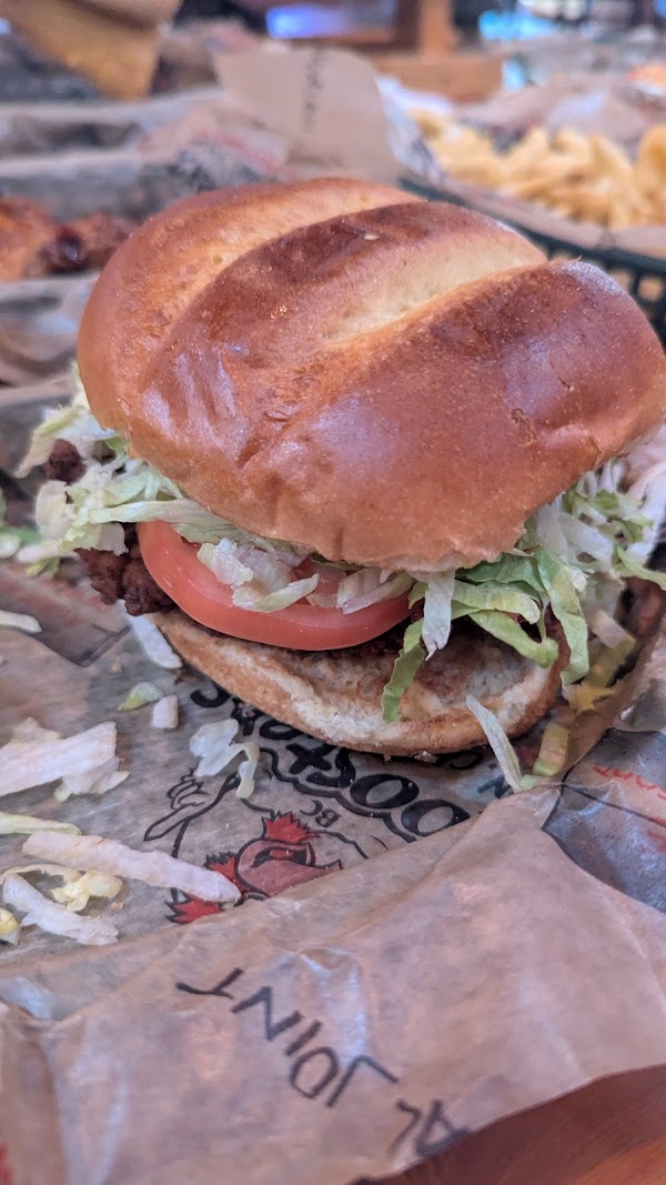 Photo by Sau Wallace