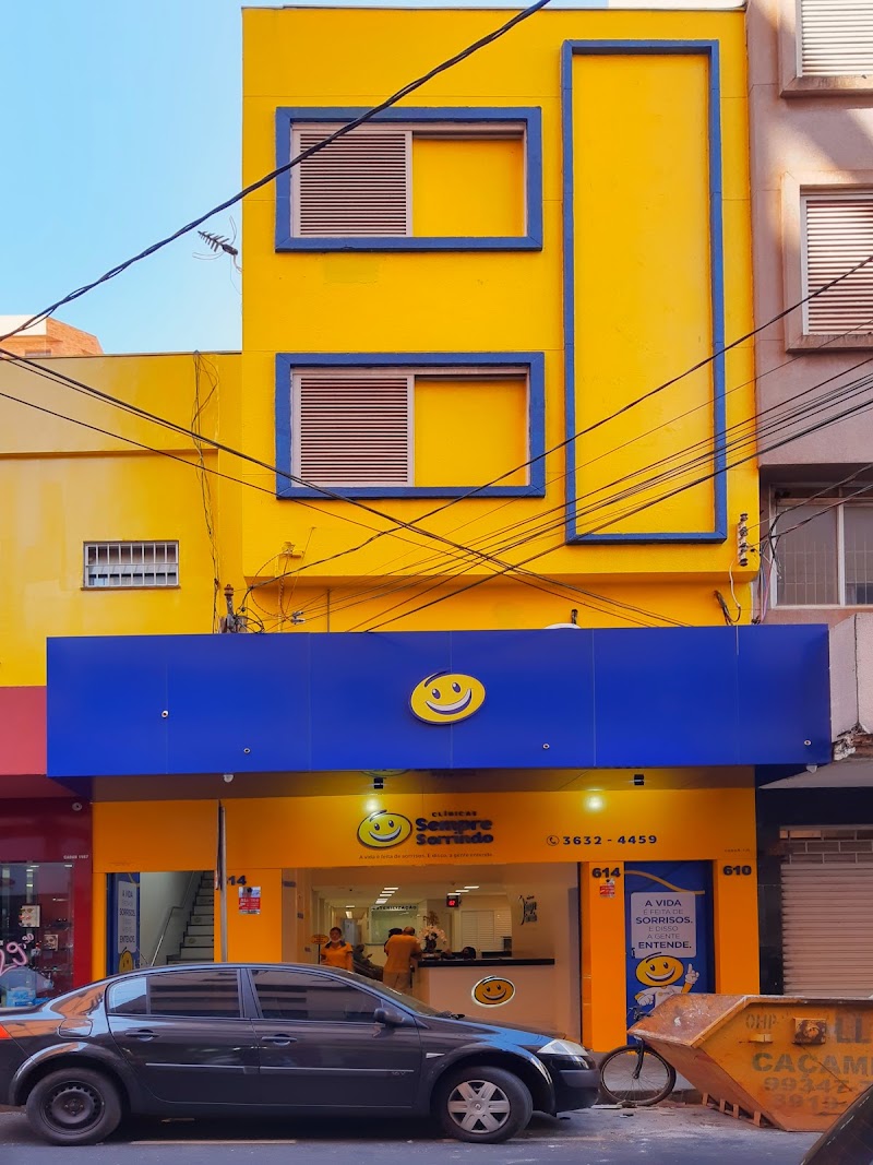 Sempre Sorrindo Implantes Dentários - foto 4