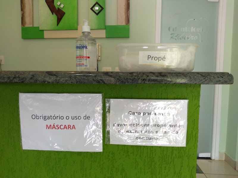 Dr. Newton Rodrigues Ribeiro Júnior e Dr. Newton Rodrigues Ribeiro Neto - Odontologia Ribeiro - foto 3
