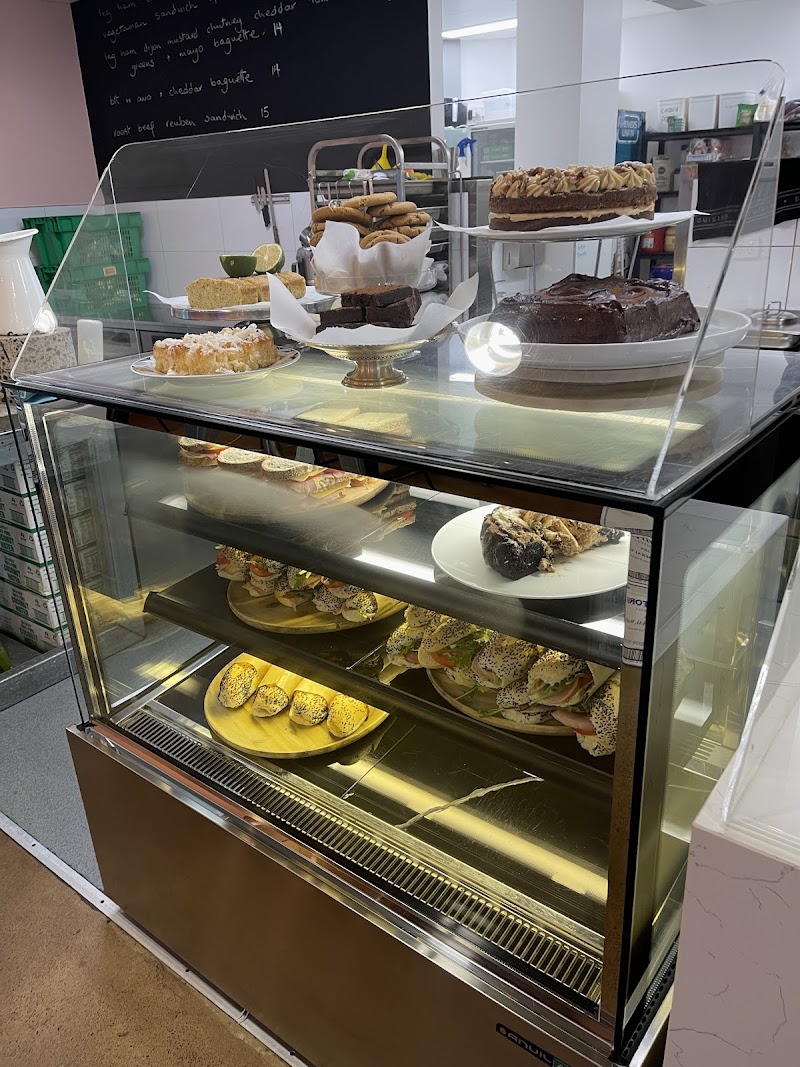 The Trader Winnellie Road photo 8