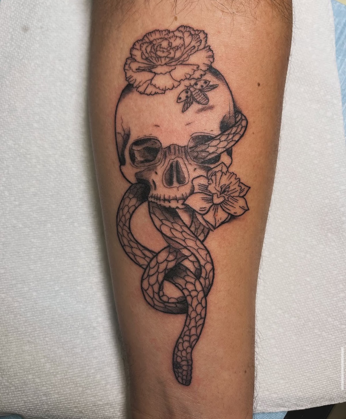 FREQUENCY INK LLC tattoo parlor in Harlingen, TX
