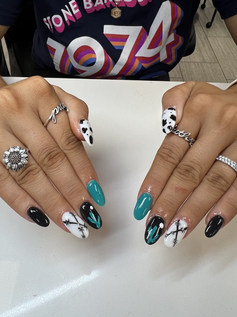 Ella Nails Spa Salon