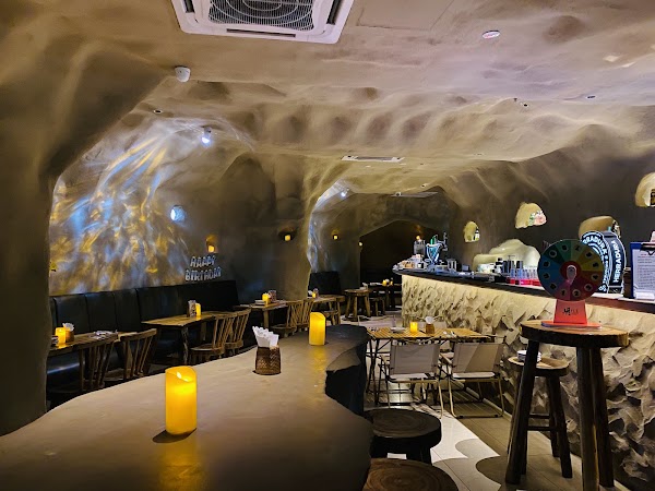 YUE Japanese Fusion Restaurant & Cocktail Bar - Photo 1