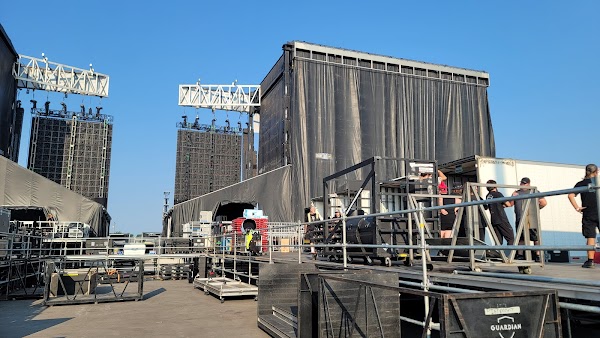 Photo by Adam Hindelang