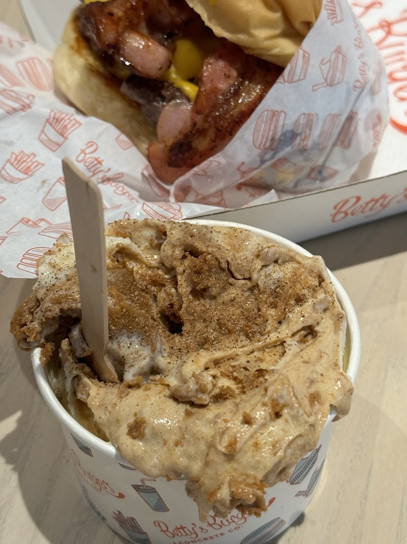 Betty's Burgers photo 9