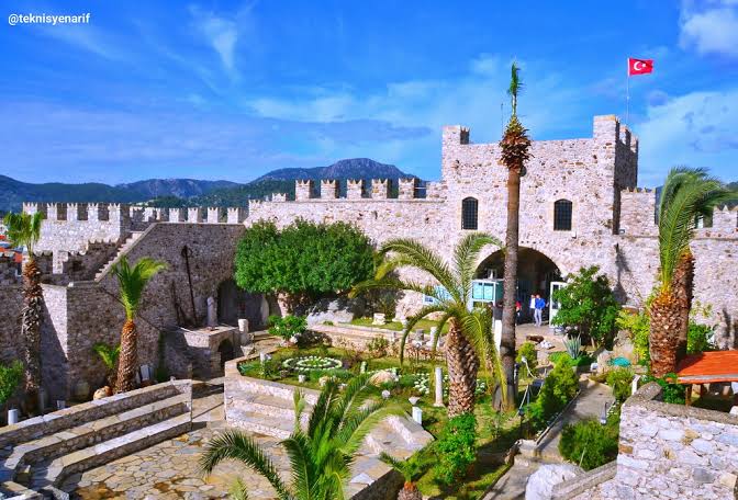 Замок Мармариса