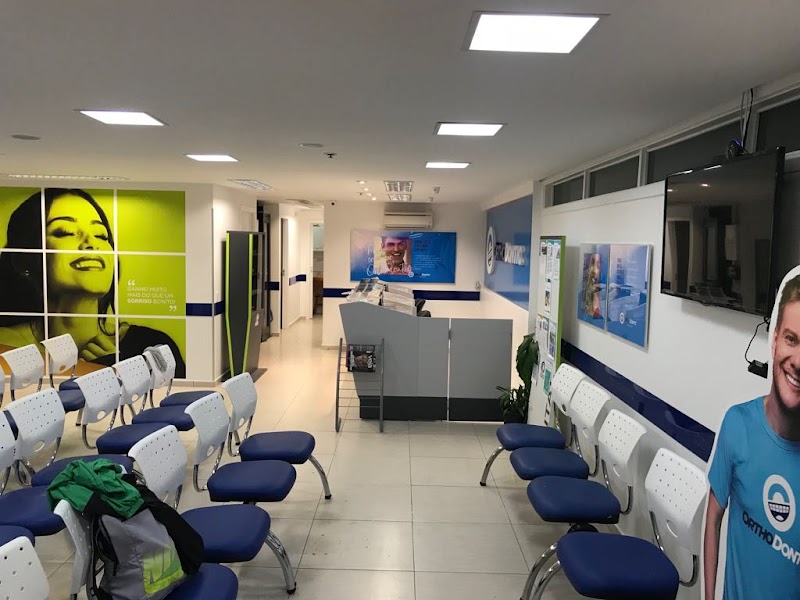 OrthoDontic - Clínica Odontológica Centro Porto Alegre - Tratamento de Canal - Periodontia - Restauração Dental - Prótese - Clareamento e Limpeza Dental - Aparelho Ortodôntico Metálico e Estético - Emergência - Extração do Siso - Faceta de Porcelana