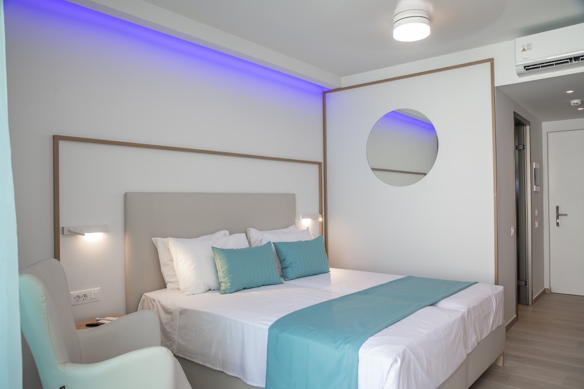 Mirage Bleu Hotel, dog-friendly hotel, photo 5