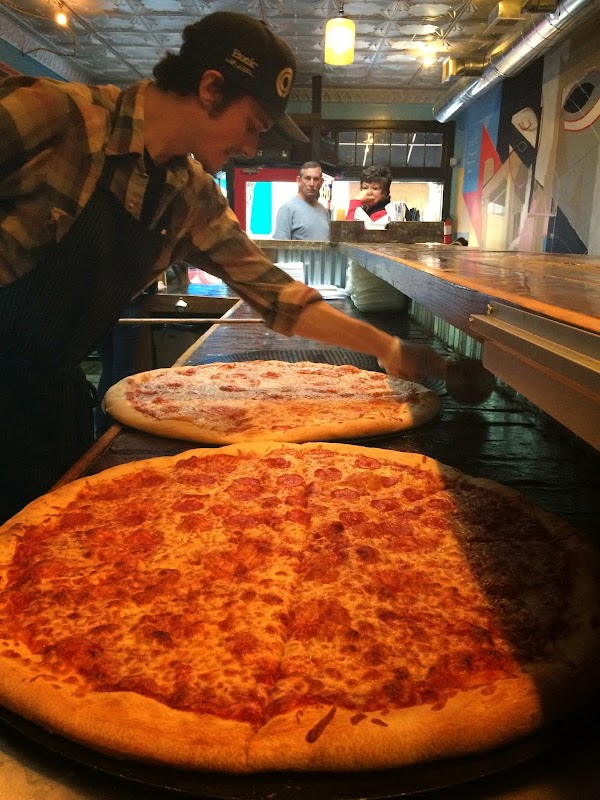 Benny Palmetto's, Pizza photo 3