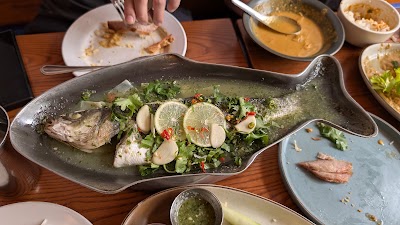 Fish Cheeks photo 5
