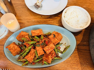 Fish Cheeks photo 3