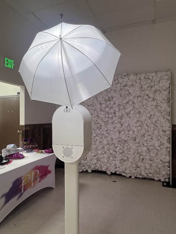 Photo Bomb Photo Booth Rental & 360 Photo Booth portfolio