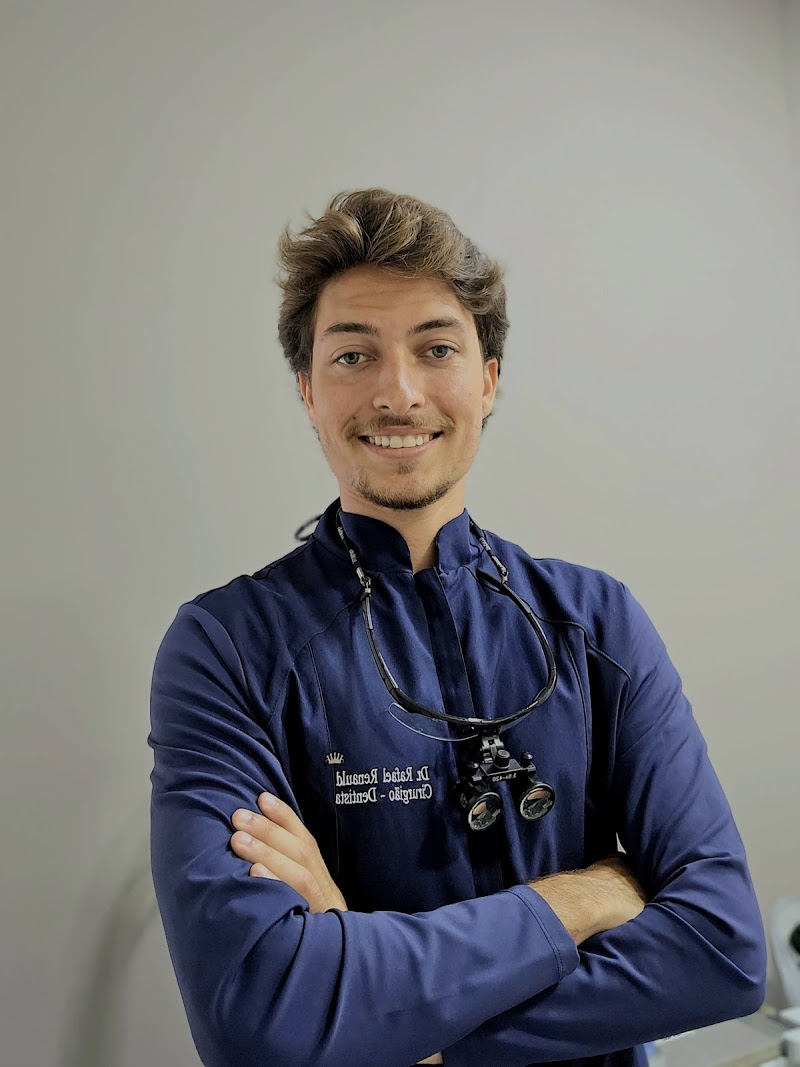 Dr Rafael Renauld - Cirurgião-Dentista