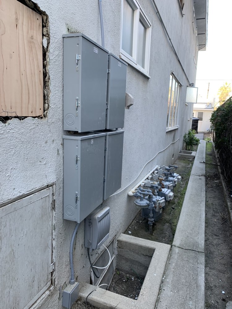 The flash electrical services LLC - Electrician in Los Angeles