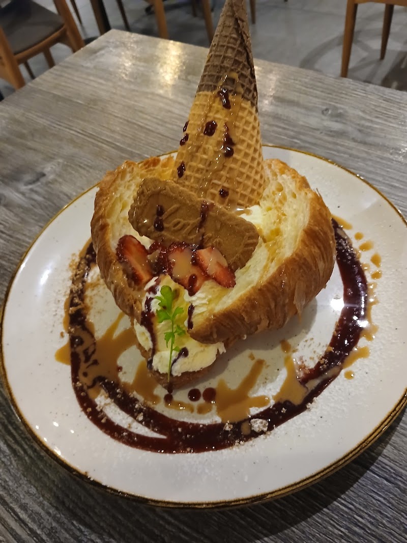 One Fork -Serving Breakfast , Lunch & Dinner photo 10