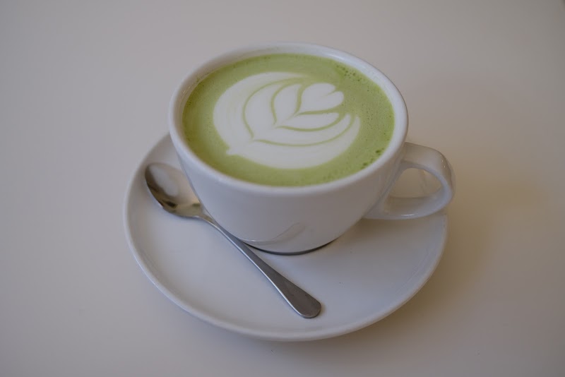 Beautiful Stranger photo 2