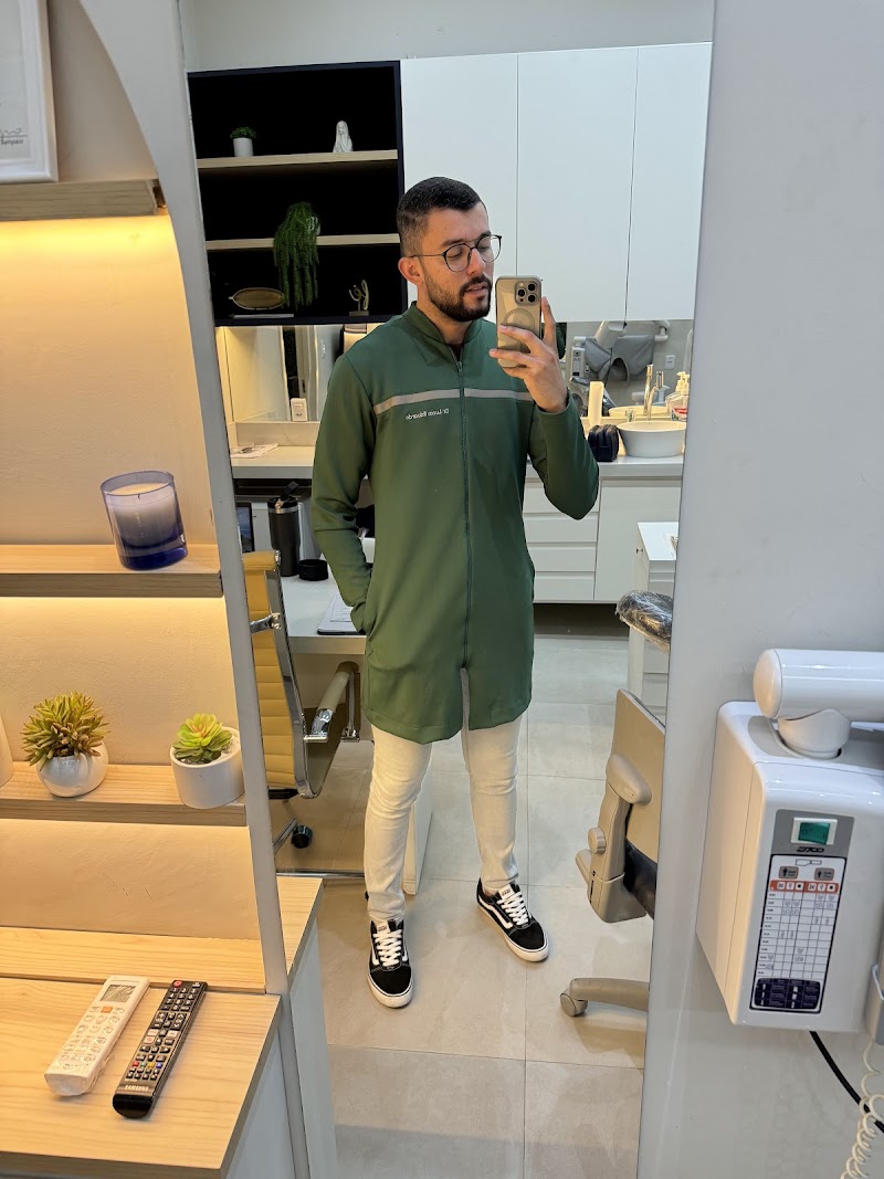 Dentista 24Horas - Dr Lucas Eduardo - Tratamento de Canal - Limpeza - Clareamento - Extração. - foto 1