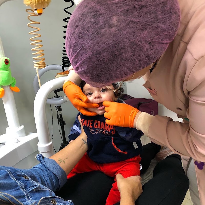 Dra. Giullia Vasconcelos - Odontopediatra - foto 3