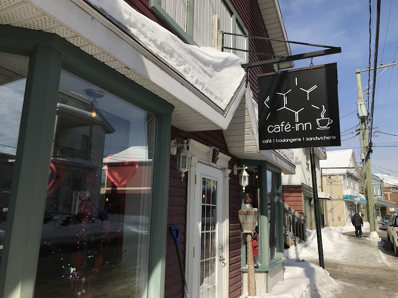 Au Bec Pointu Café photo 1