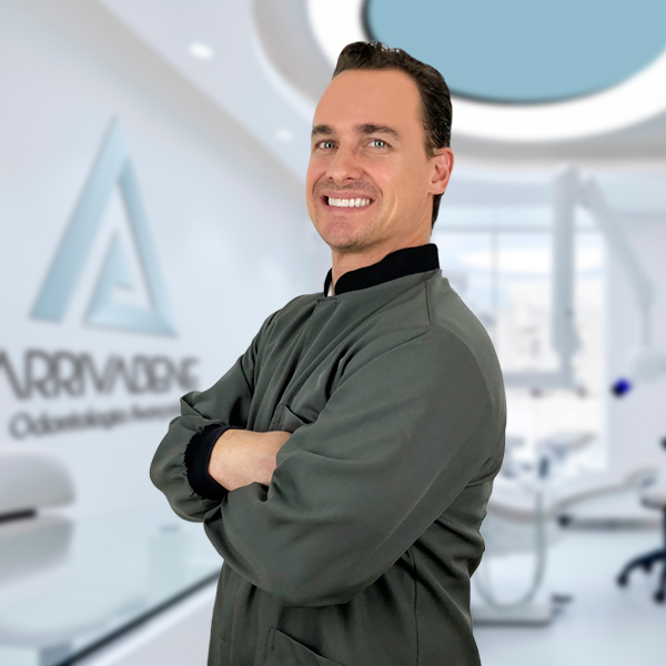 Dr. Fabiano Arrivabene CROSP 68.858 - Especialista em Implantes Dentários - Campinas - SP - foto 5