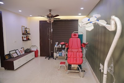 Dr. Tanudeep Kaur- Best Obstetrician & Gynecologist and UroGynecologist Doctor in Pitampura - Image 2