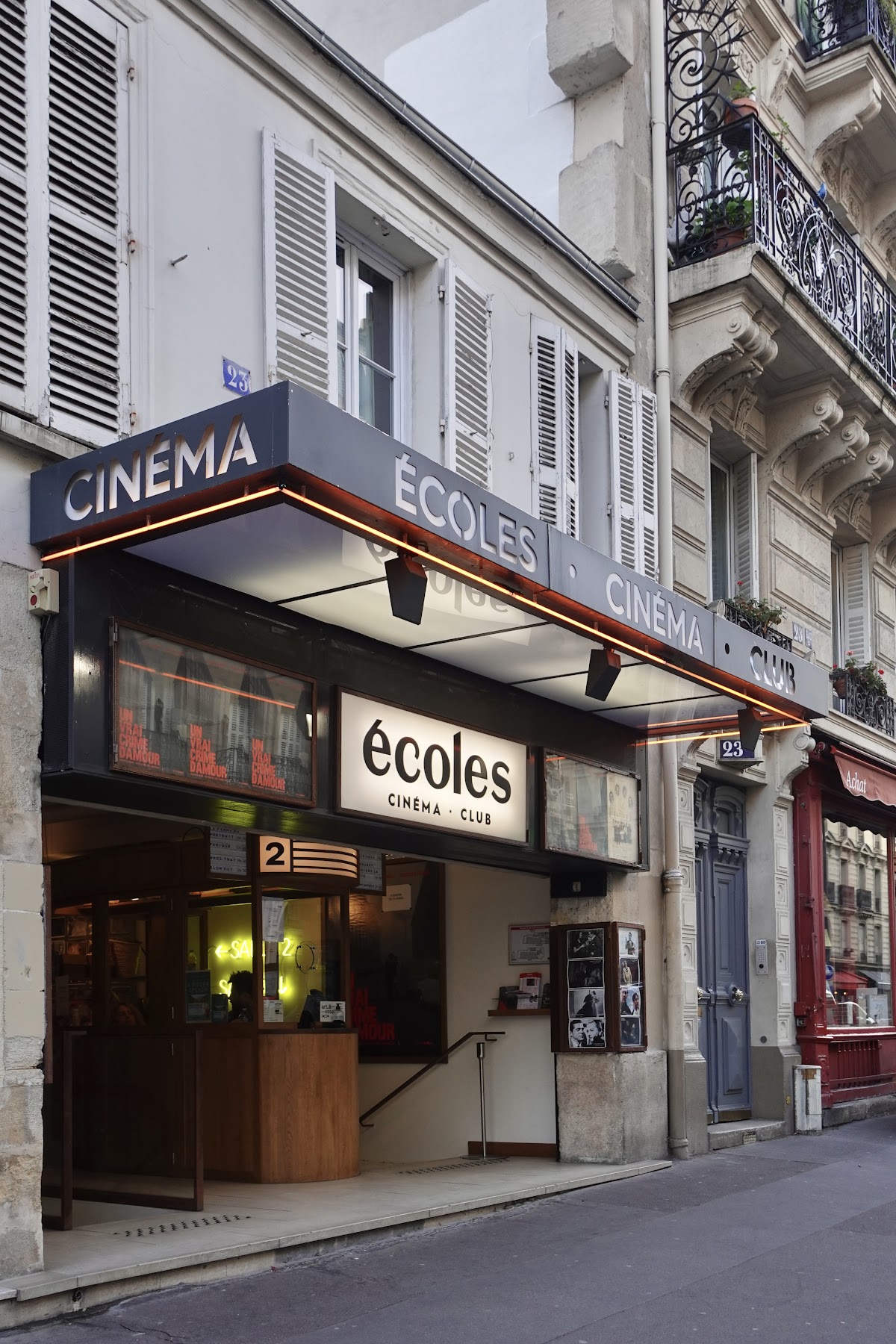 Ecoles Cinéma Club, vue extérieure