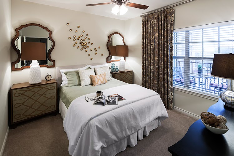 Chateau at Wildbriar Lake