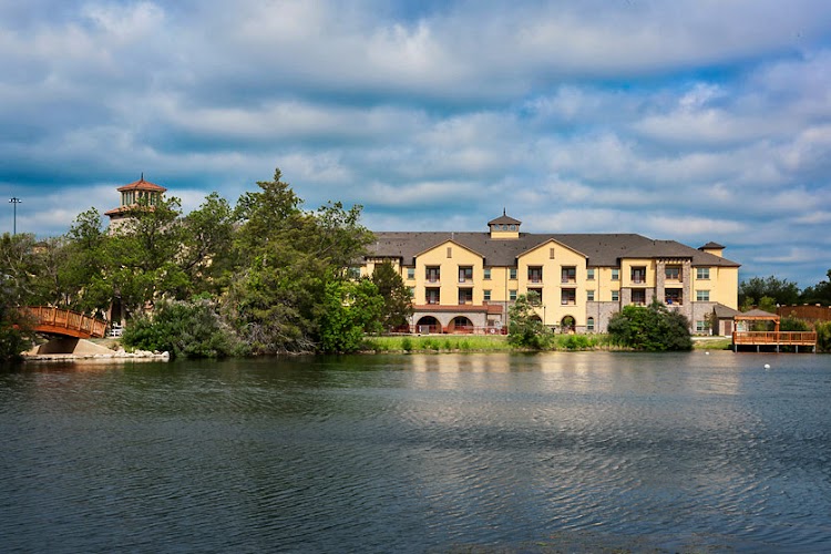 Chateau at Wildbriar Lake
