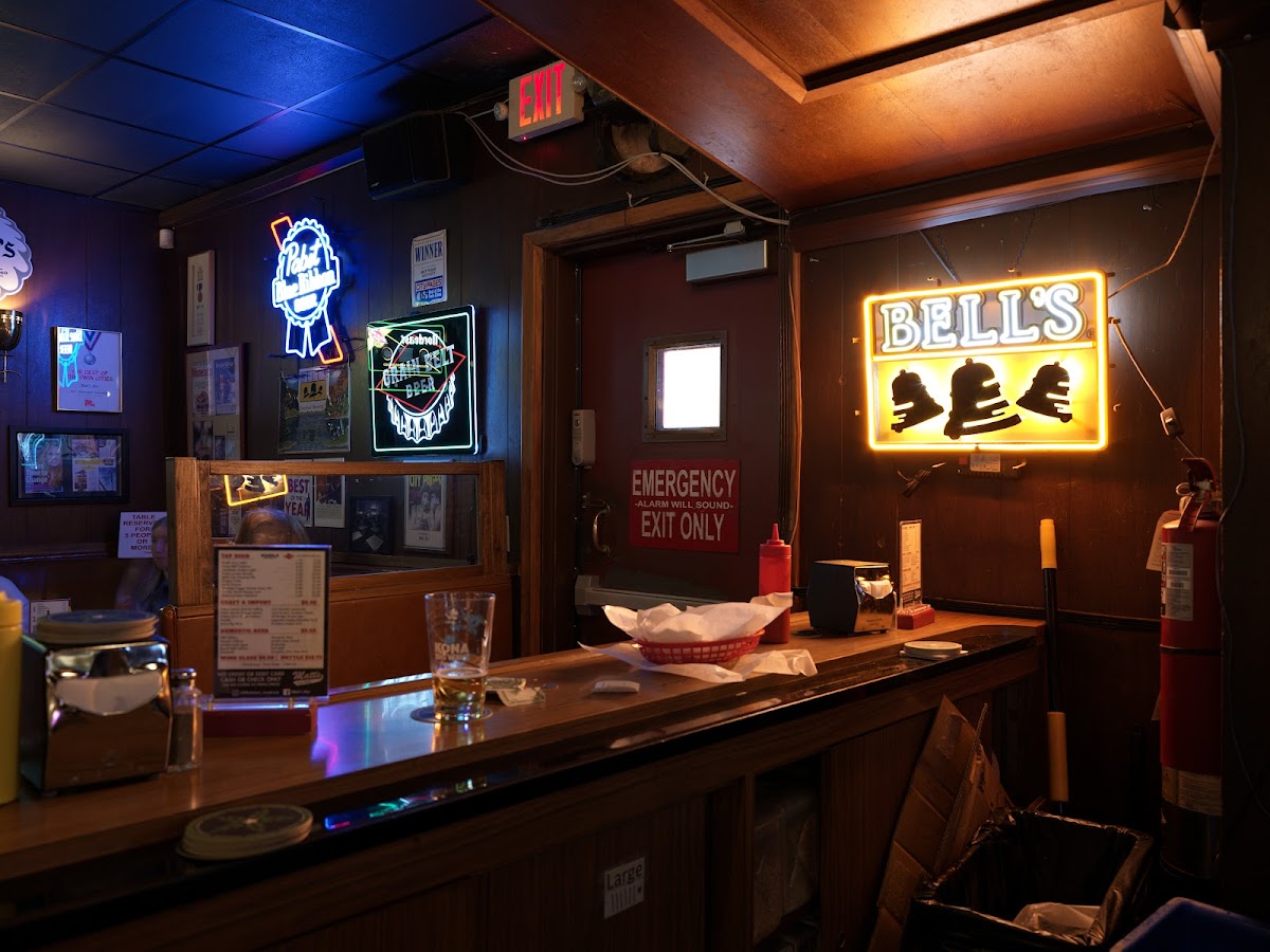 Matt's Bar and Grill photo 2