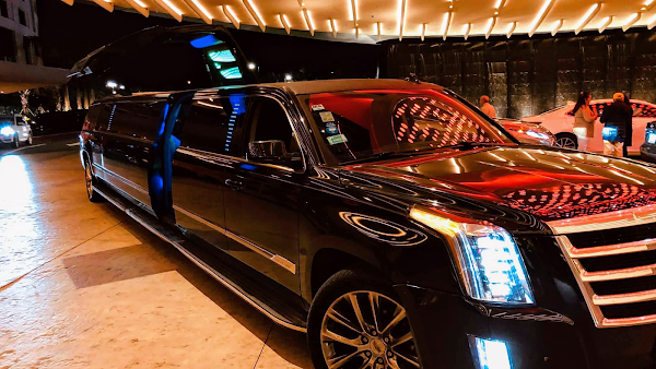 Black Urban Limousine - A Worldwide Luxury Ground Transportation Service portfolio