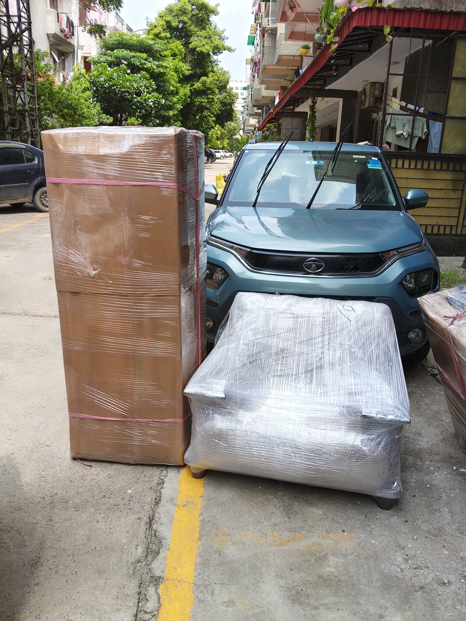 Home Goods Storage facility in Sector 5, Noida - Exterior 1
