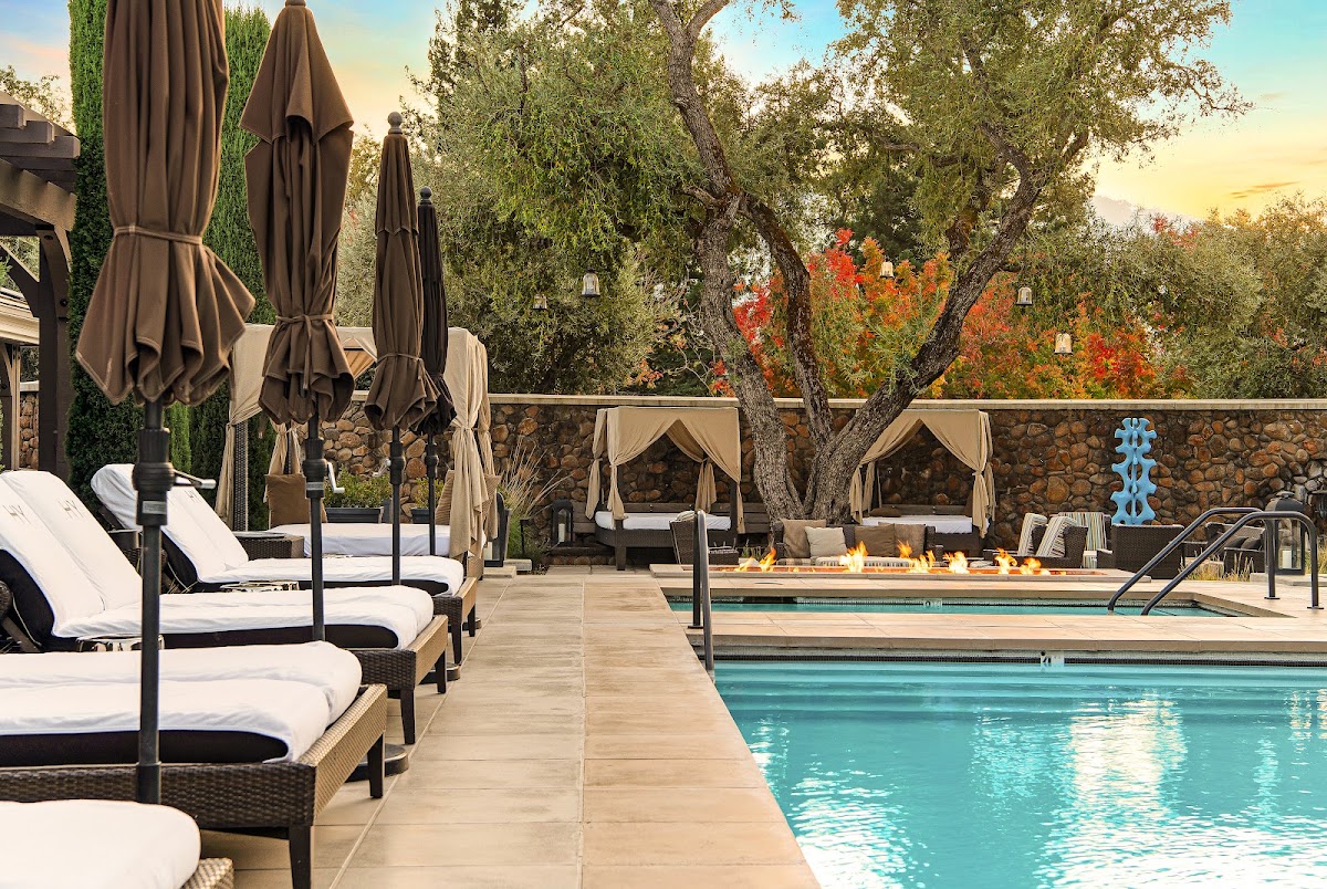 Hotel Yountville, dog-friendly hotel in Napa Valley