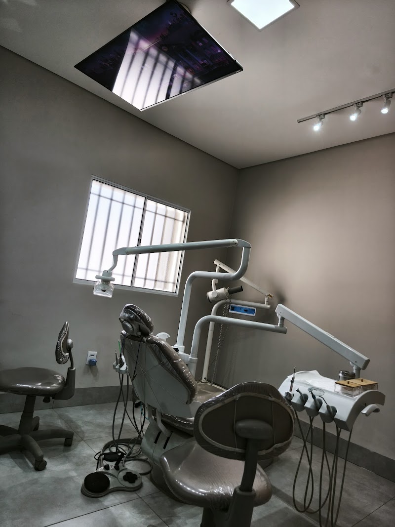 Diellen Oliveira - Implantes Cuiabá - foto 5