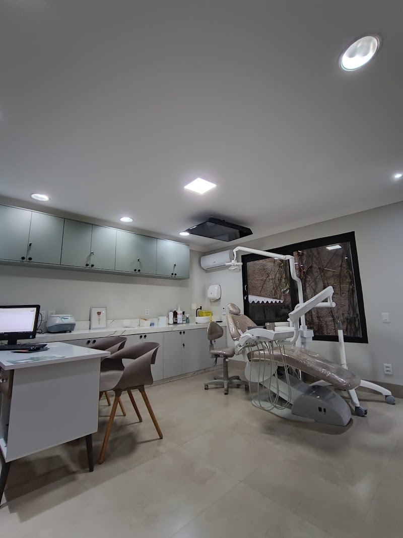 Diellen Oliveira - Implantes Cuiabá - foto 4