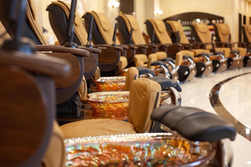 Signature Nails & Spa