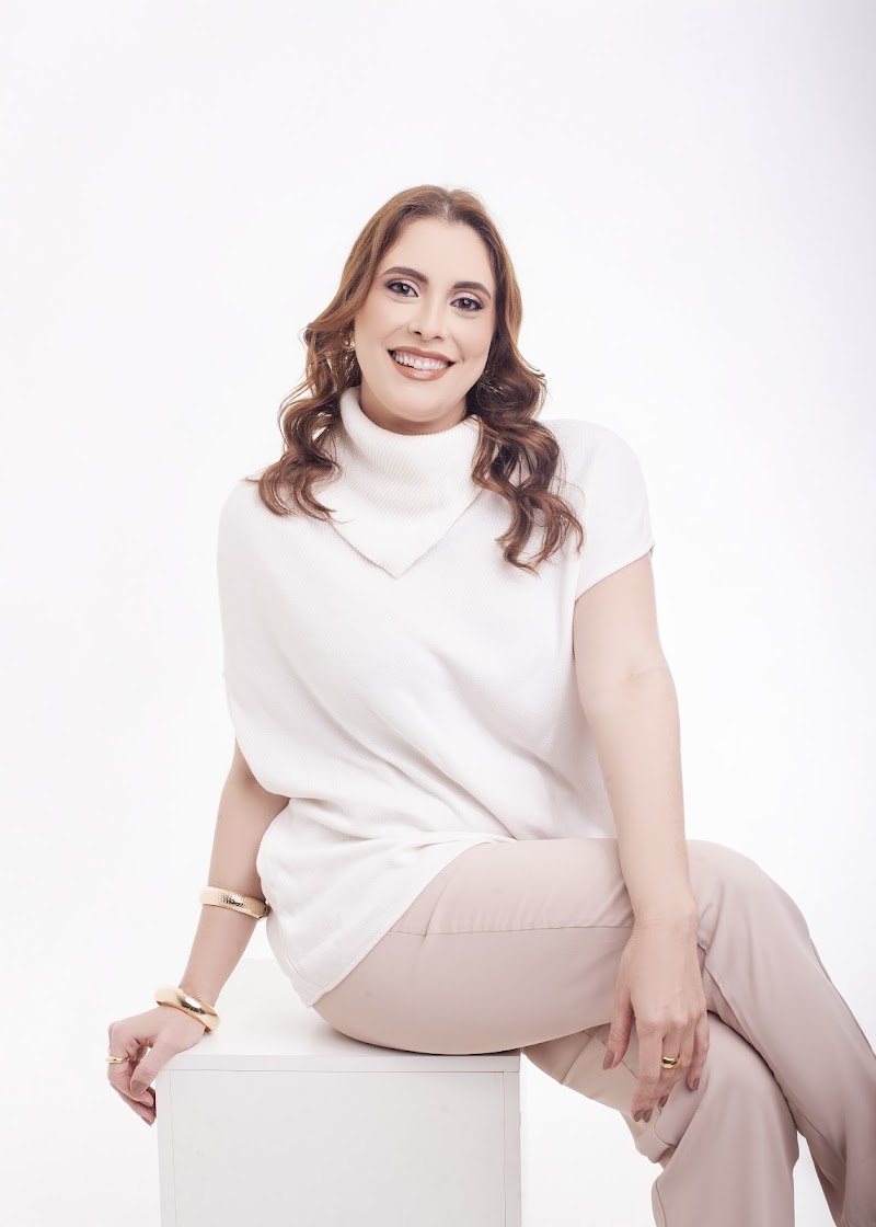 Dra. Andressa Lima - Dentista, Invisalign, Harmonização Orofacial - foto 3
