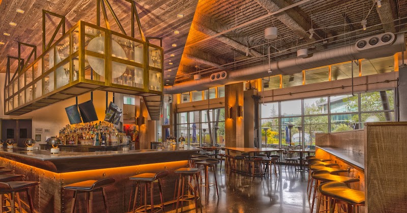 Roger Bar and Restaurant